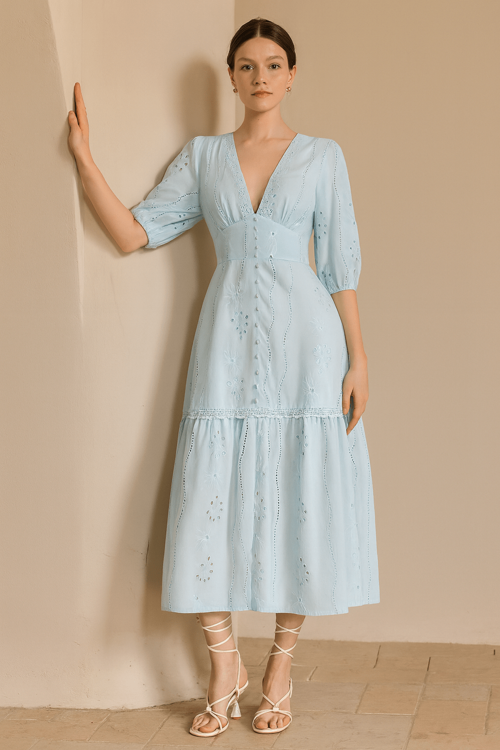 Vestido Azul Longo Com Renda Decote em V