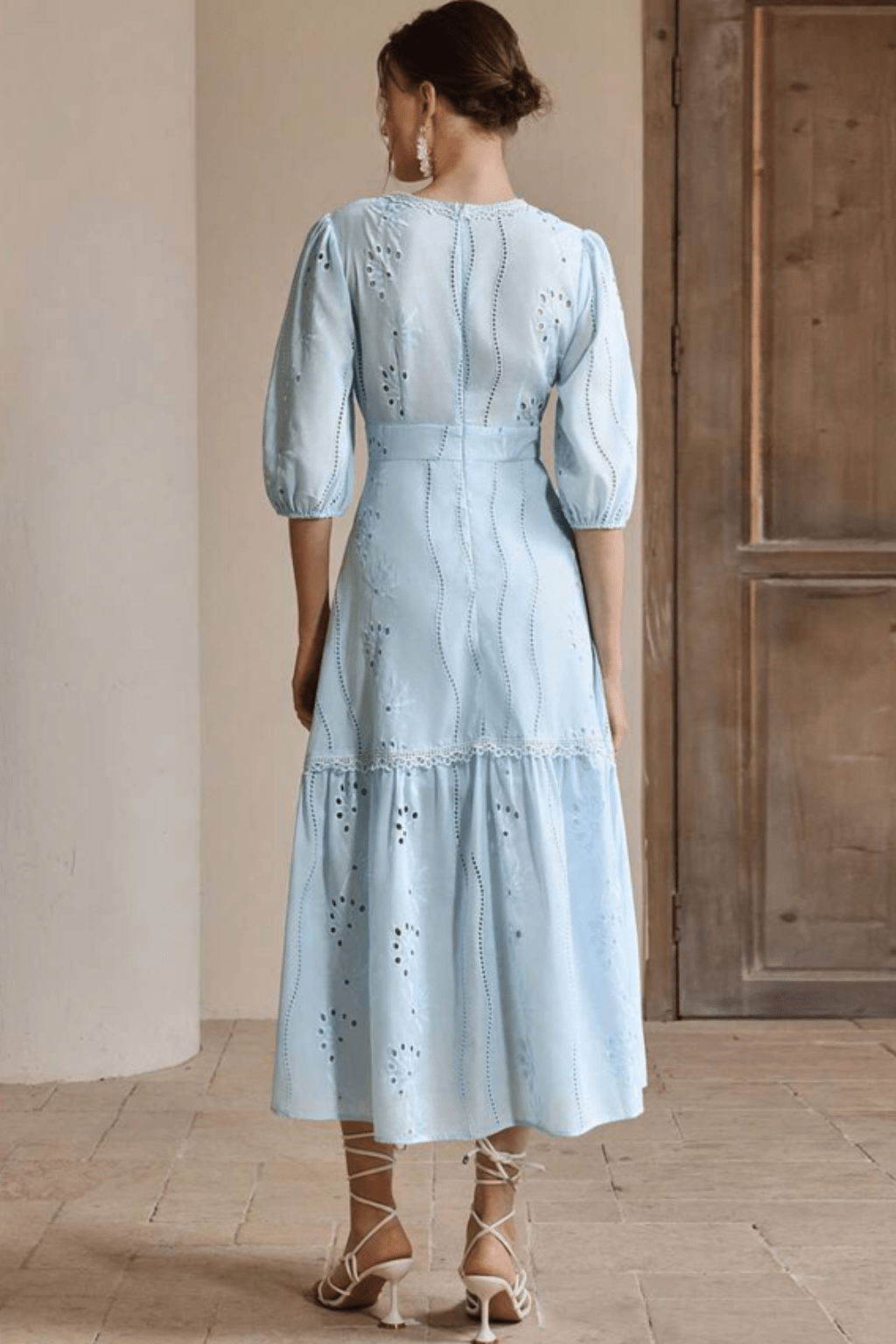 Vestido Azul Longo Com Renda Decote em V