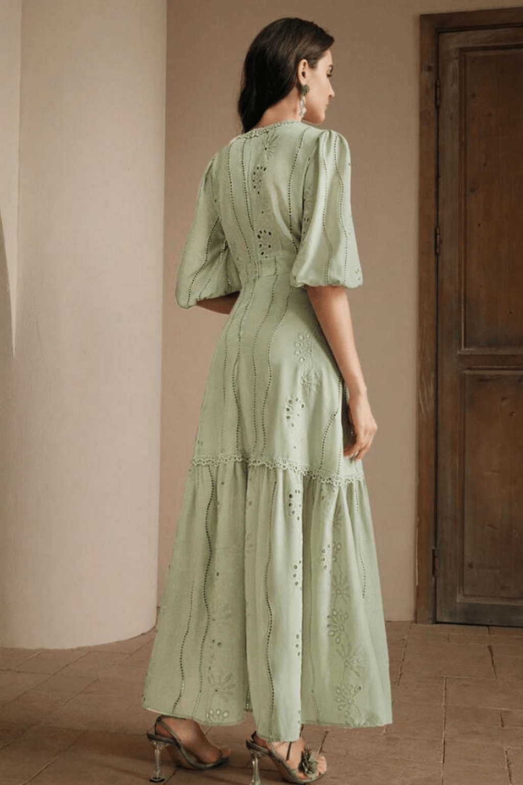 Vestido Verde Longo Com Renda Decote em V