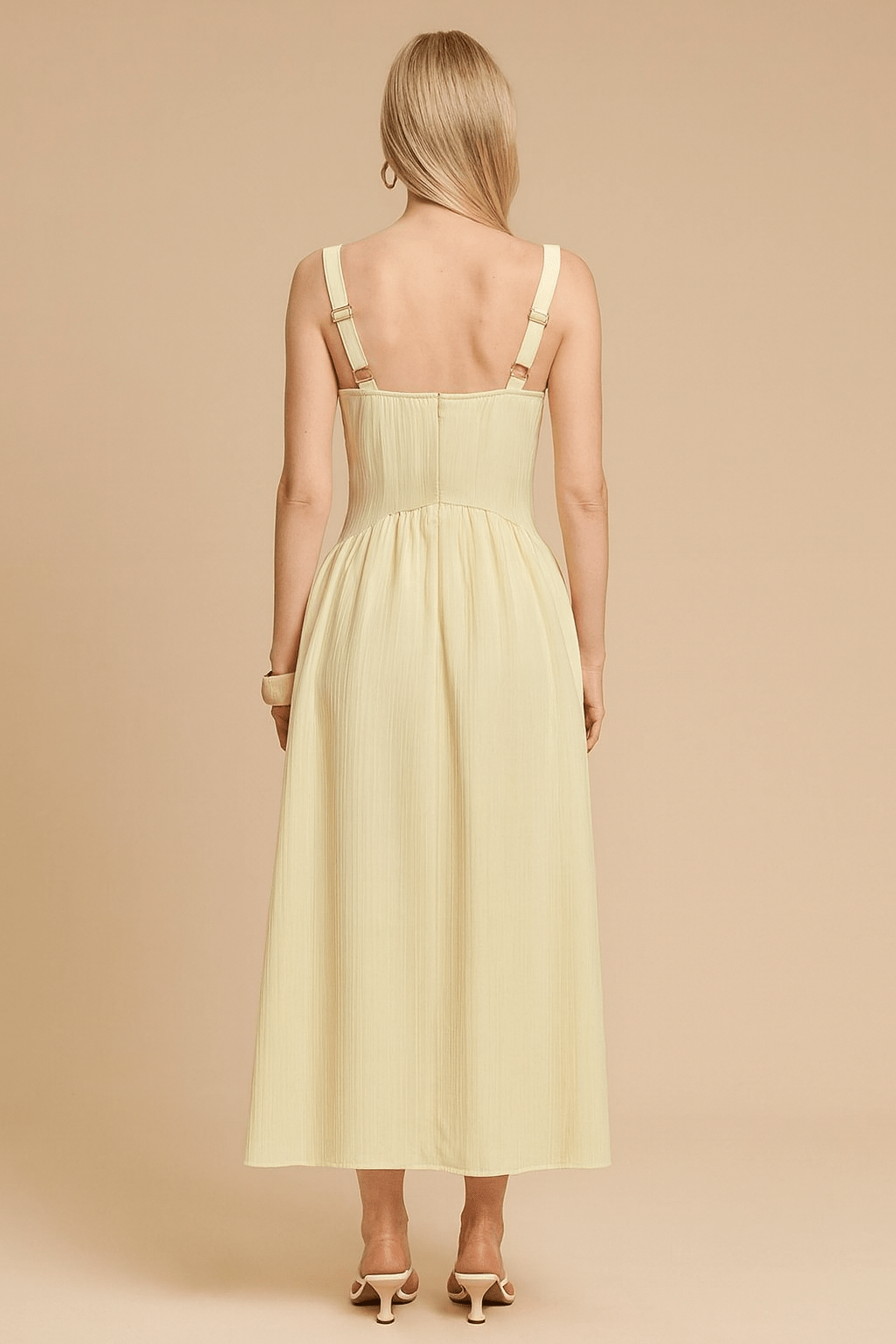 Vestido Vivi Decote Quadrado Plissado Sem Mangas Amarelo