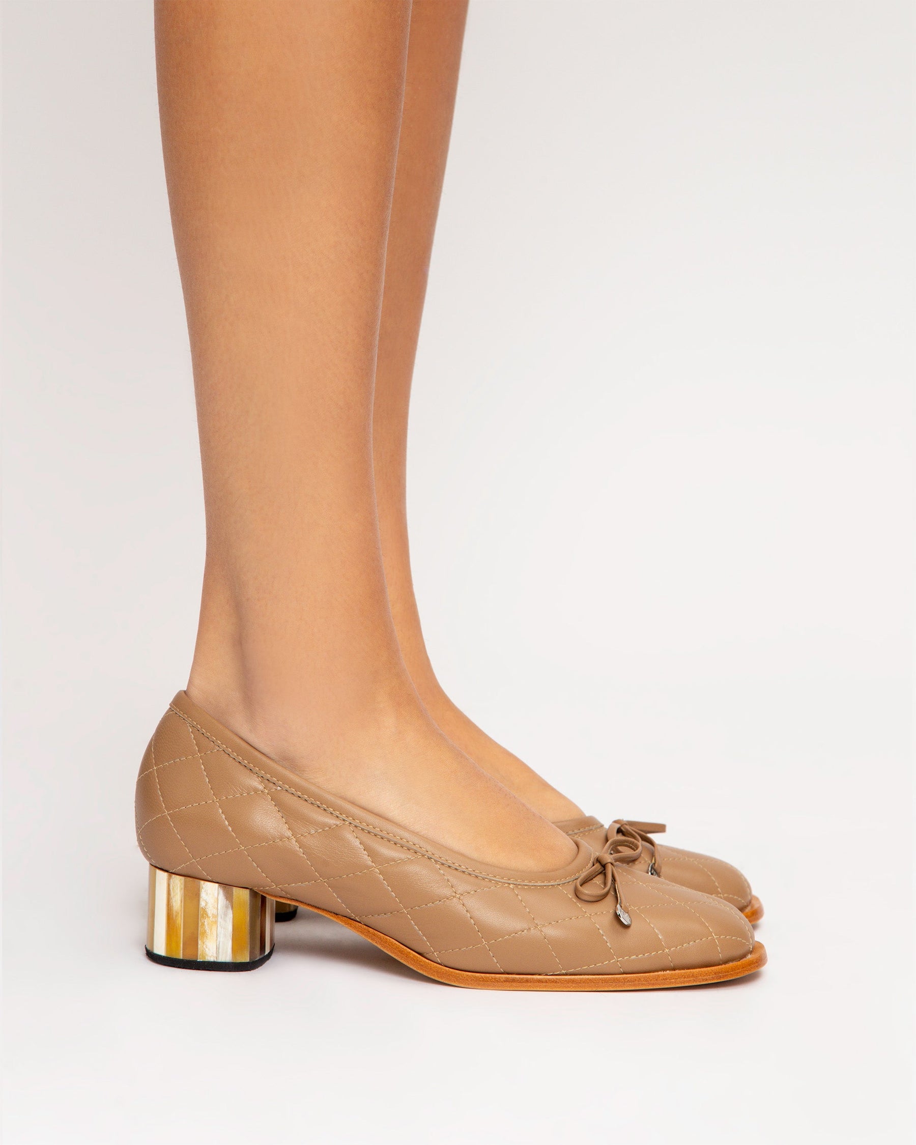 Scarpin Clássico Bege