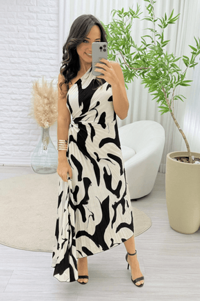 Vestido Midi Plissado Branco com Preto Toledo