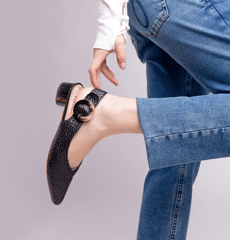 Sapato Bico Fino Tressê