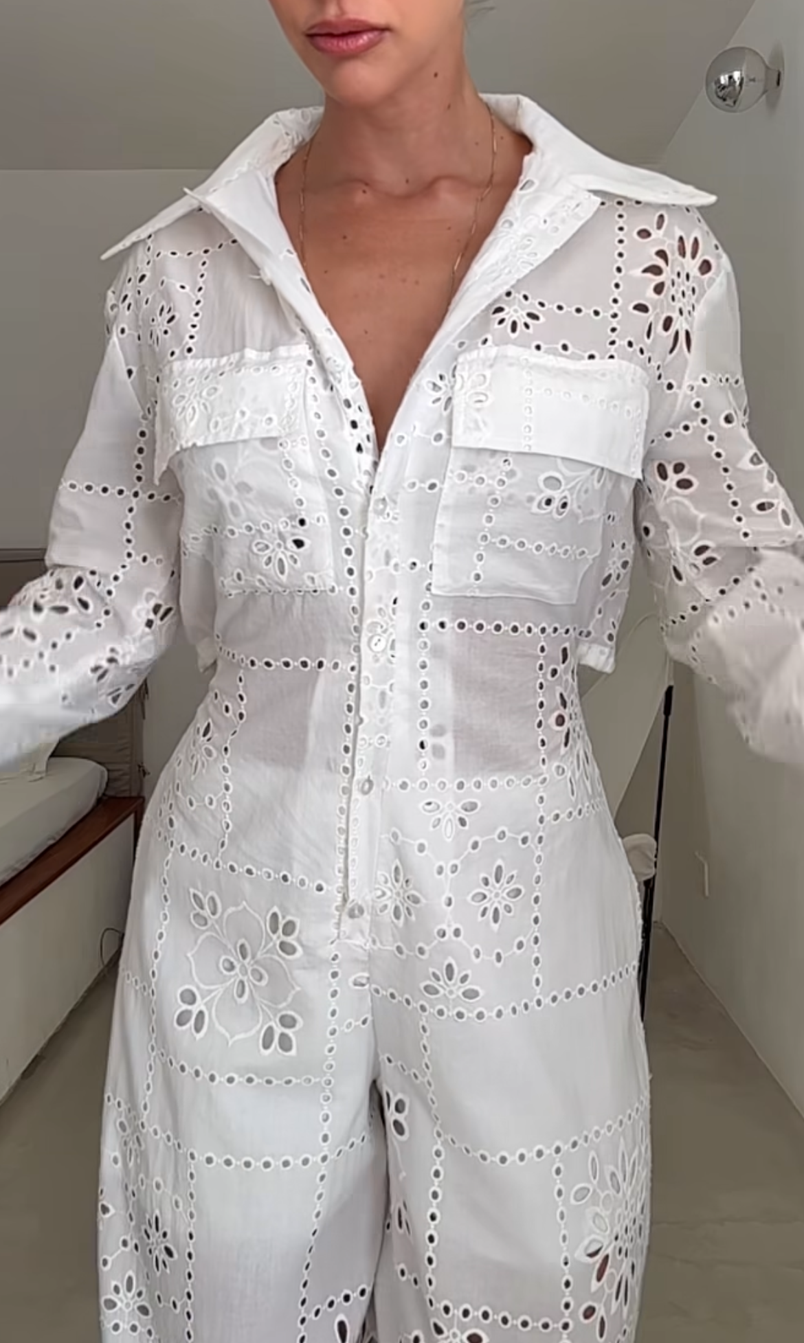 Macacão em Laise Bordada Branca