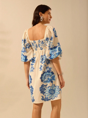 Vestido Curto Manga Bufante Modelo Tereza