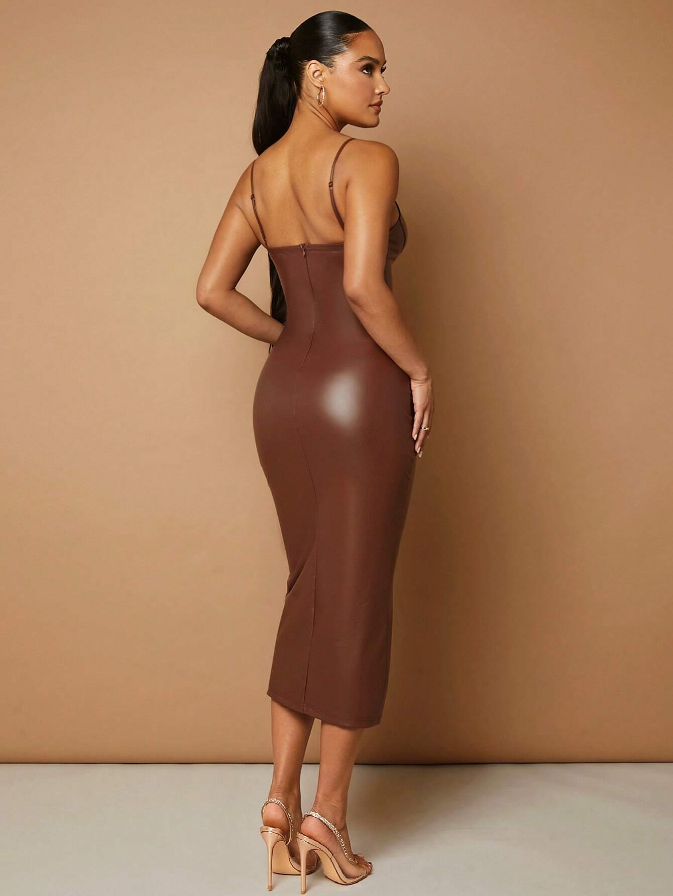 Vestido Midi Em Couro Marrom