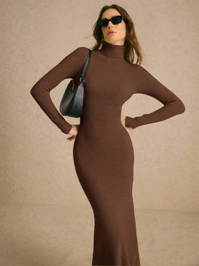 Vestido Midi de Tricô Gola Alta Marrom Thalitta