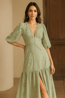 Vestido Verde Longo Com Renda Decote em V
