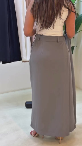 Calça com Saia Sobreposta Alfaiatada