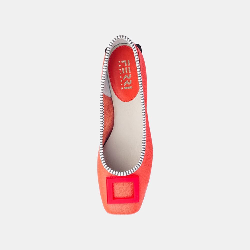 Sapatilha Detalhe Acrílico Coral