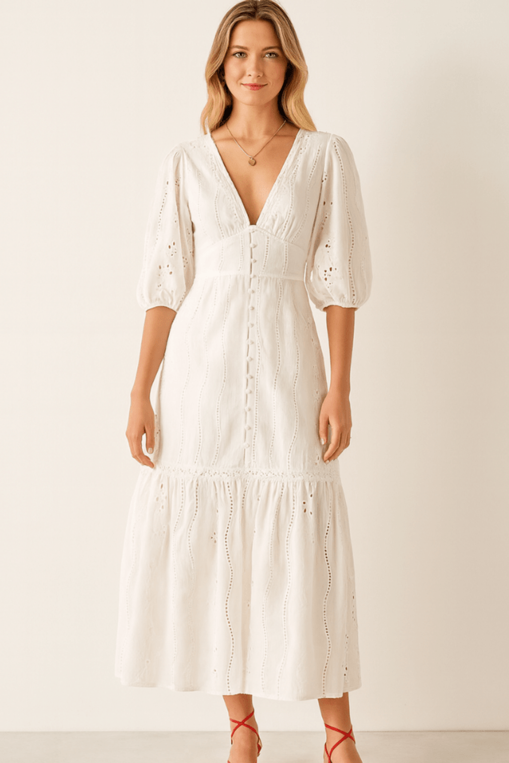 Vestido Branco Longo Com Renda Decote em V