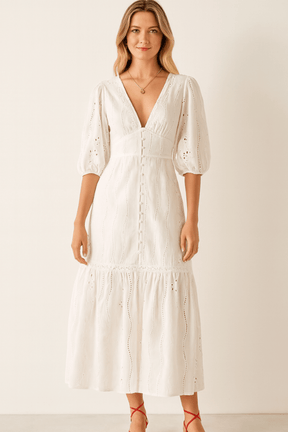Vestido Branco Longo Com Renda Decote em V